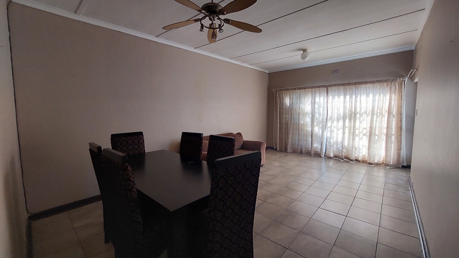 To Let 2 Bedroom Property for Rent in Naudeville Free State